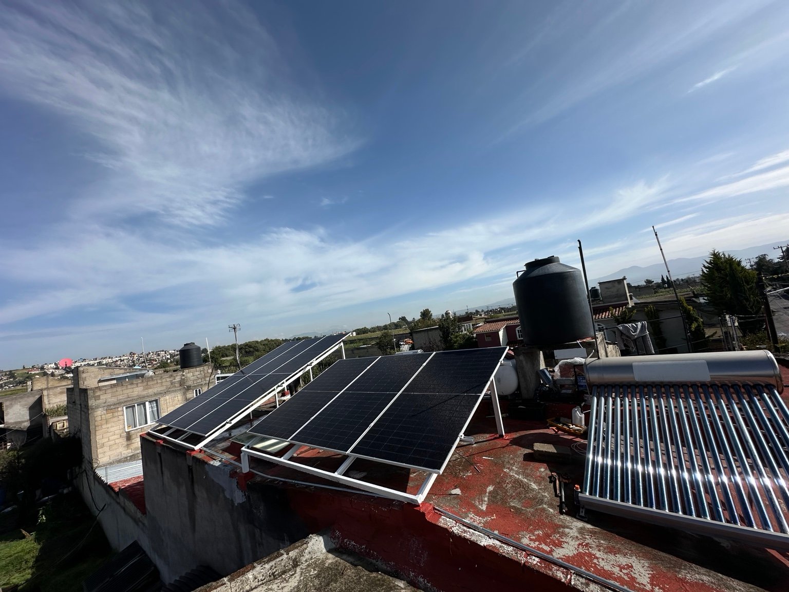 Sistema fotovoltaico comercial SOLIER en Texcoco, Estado de México